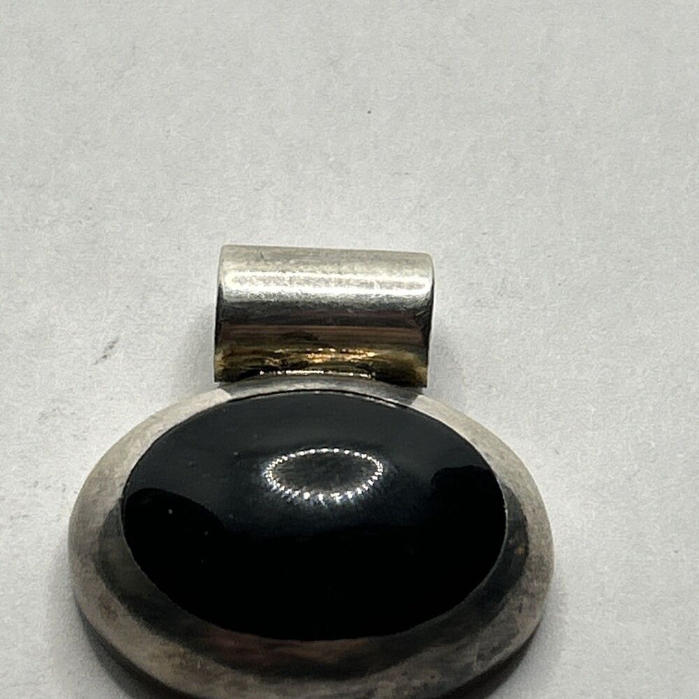 Vintage Black Onyx round cabochon Pendant, 925 Sterling Silver